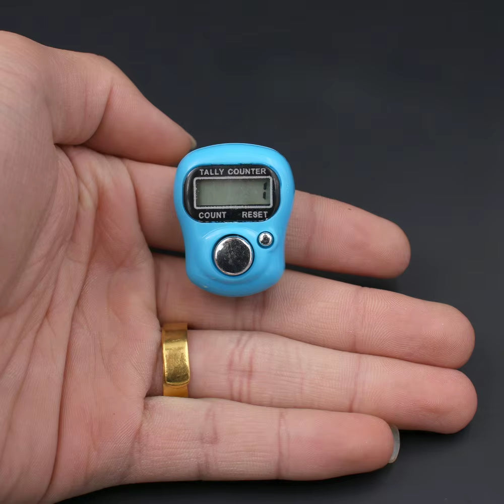 Mini Row Finger Counter and Stitch Marker LCD Electronic Digital Tally Counter for Sewing Knitting Weave Tool / Random Color